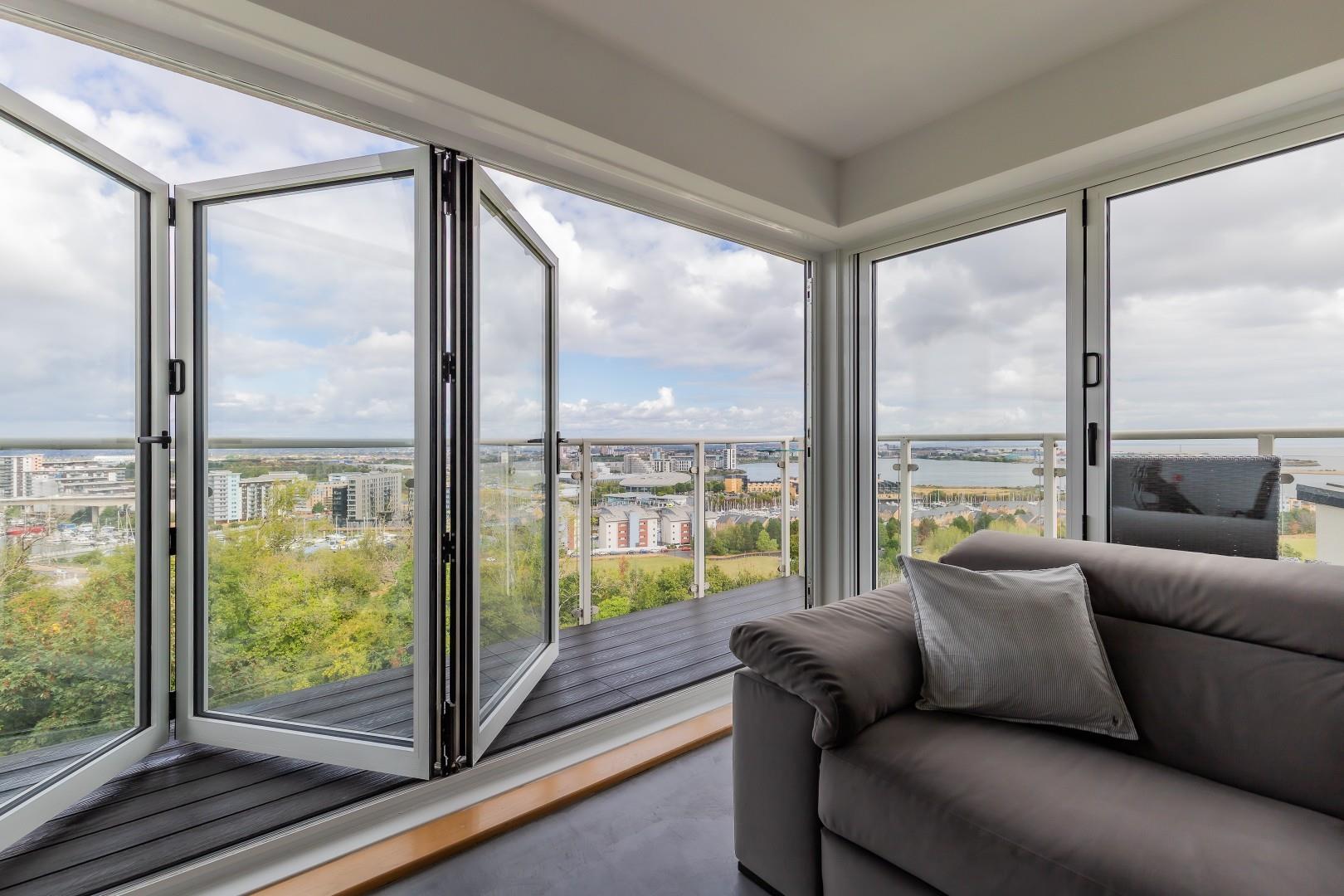 The Pinnacle, Penarth — photograph 3